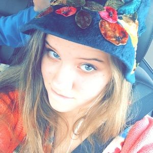 Meet your Posher, Toni